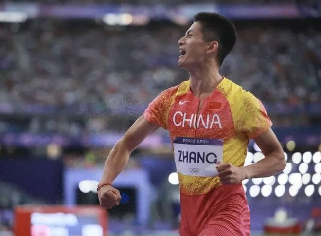 这枚金牌含金量十足！中国小将击败奥运冠军夺金，网友纷纷点赞