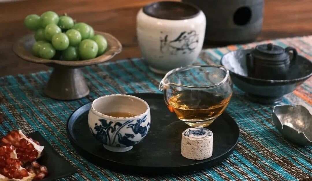 黑茶的奥秘：发酵过程中的微生物奇迹