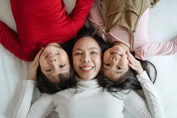 父母陪伴不是“陪着”，这四个方法助力孩子健康成长