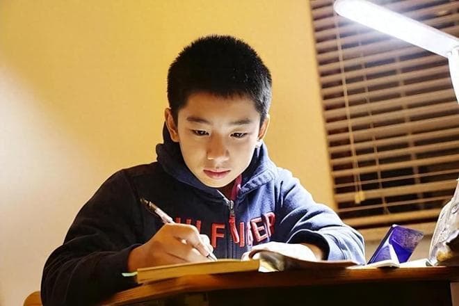 小学入学“年龄”限制放宽，按年限不按月份入学？官方的答复来了