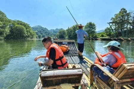 九曲溪竹筏漂流：武夷山水甲桂林，一曲一景画中游