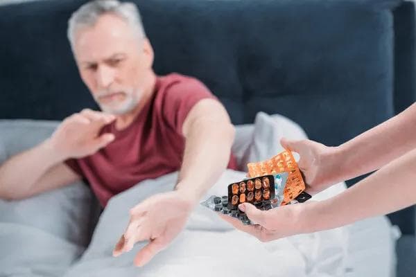 治疗神经衰弱的药物有哪些？医生提醒：这些注意事项要谨记