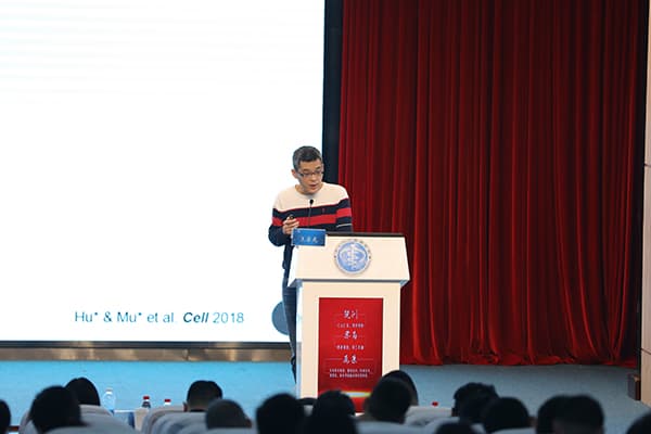 首期“AI+医学”研讨会在深举行：大模型与精准诊疗共绘智慧医疗新蓝图