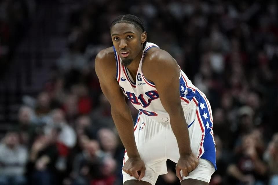 NBA最新排名：雄鹿升第四，勇士下滑第十，湖人位置不稳