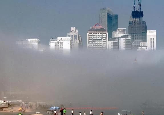 诡异的“海市蜃楼”，折射出的场景可能不在地球，而在平行时空