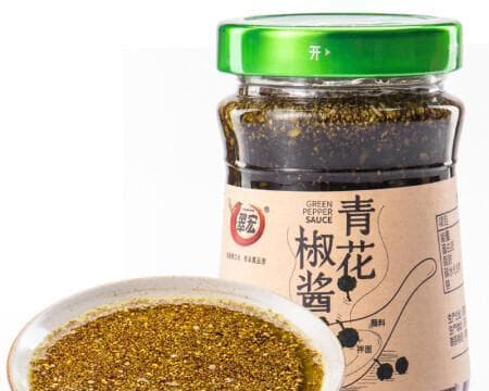 手把手教你制作香辣可口的自制花椒油（享受美食魅力的秘密武器）