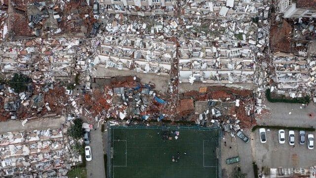 地震中建筑物倒塌的原因和采取的预防措施