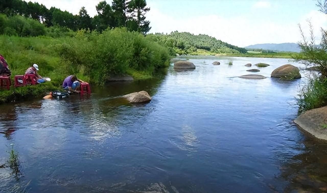 湖水、河水和海水同样都是水，它们之间有什么本质的区别？
