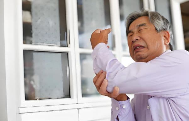 6个词，了解帕金森病！冻结步态、蜜月期、异动症、搓丸状手抖...