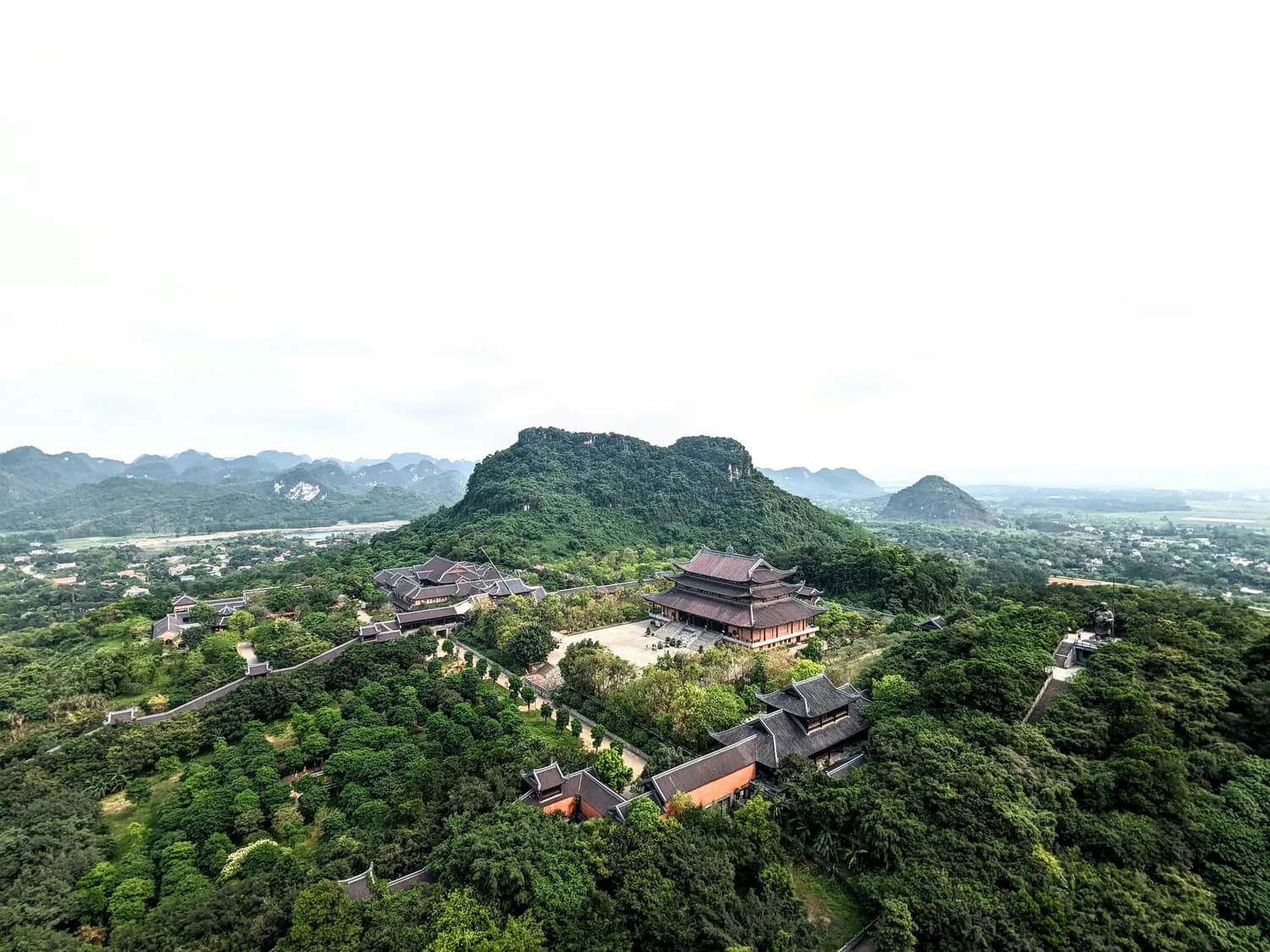 开封万岁山：一座“全园演艺”的文旅新地标