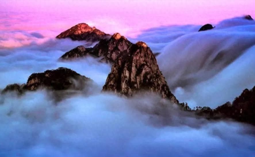 中国安徽天然奇观，飘渺虚幻云雾世界，黄山云海蕴藏的自然法则？