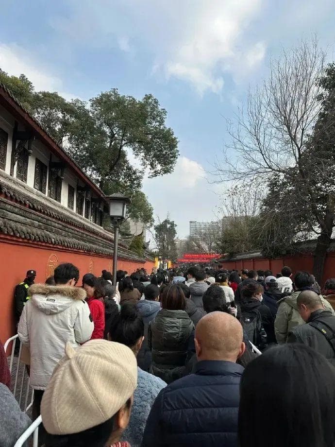约满！约满！约满！成都周边这些景区太火爆