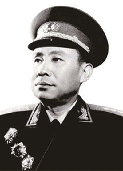 刘震：中国人民志愿军空军的奠基者