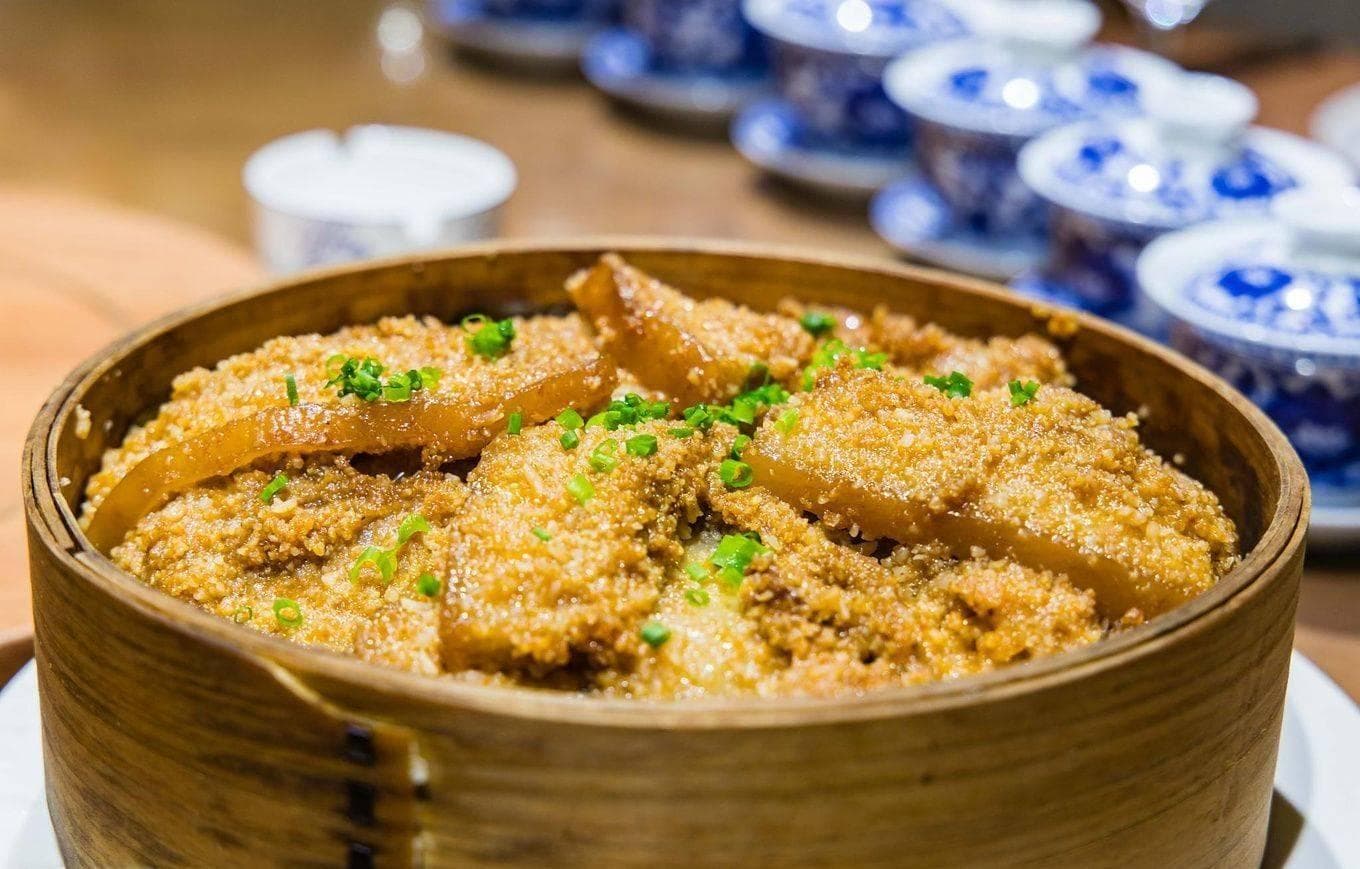 赣菜风味：色重油浓，香辣可口，江西美食邀您品鉴