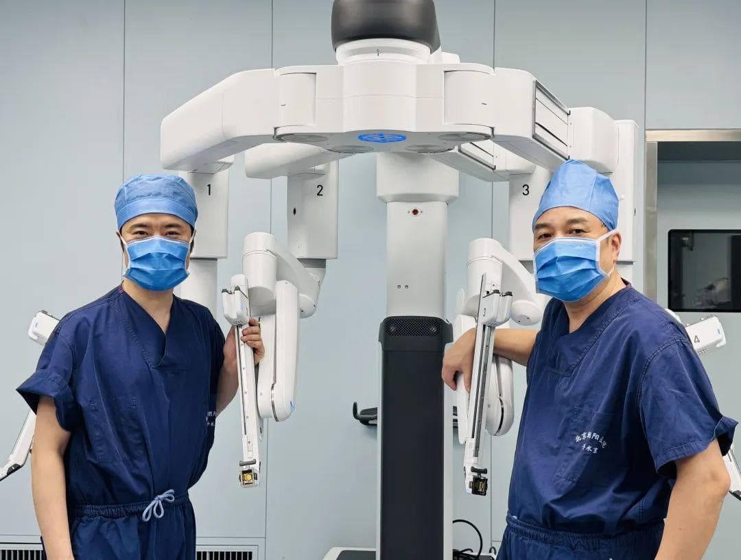 【首都除夕护卫健康】乳腺外科创新突破，短时间内成功完成4例达芬奇机器人手术