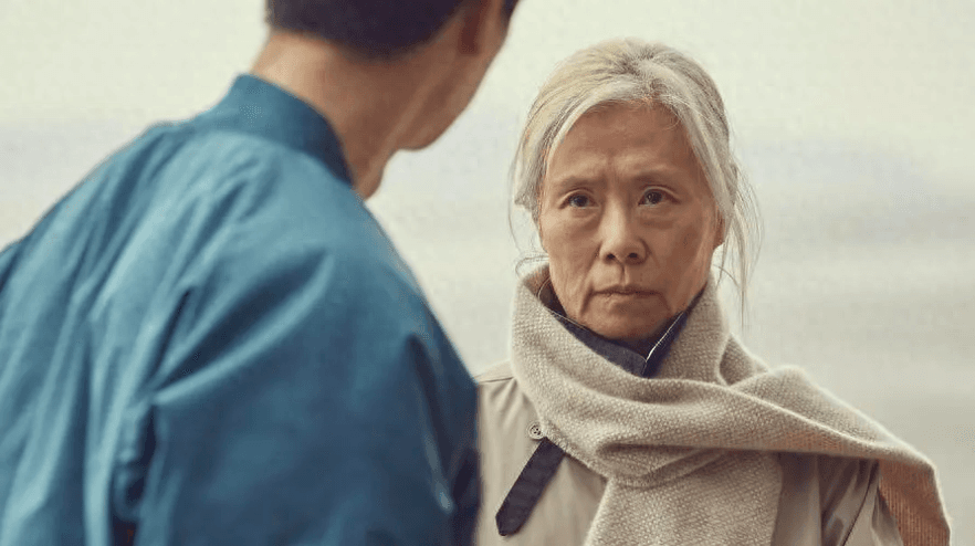 一个国家的经济快速增长，可能是以透支未来为代价的