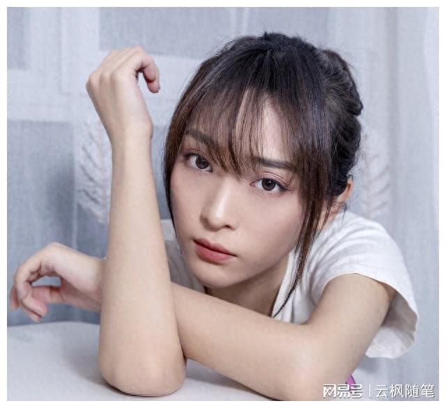 女人不主动联系你是什么原因，这样做让她主动找你
