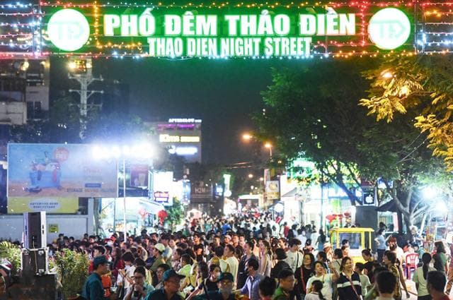 中国游客主导全球旅业复苏，越南与新加坡为何受青睐？
