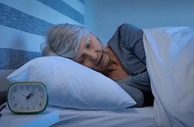 反复做梦，体内有疾？提醒：睡眠出现3种情况，或是身体在求救