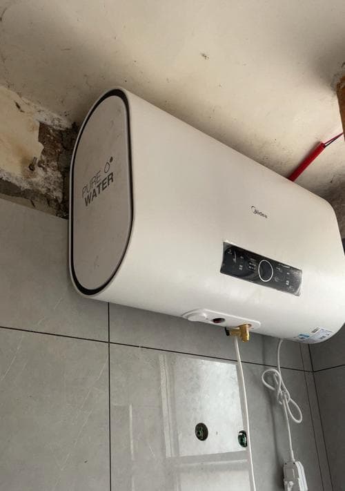 储水式热水器清洗周期与方法（延长热水器使用寿命的关键）
