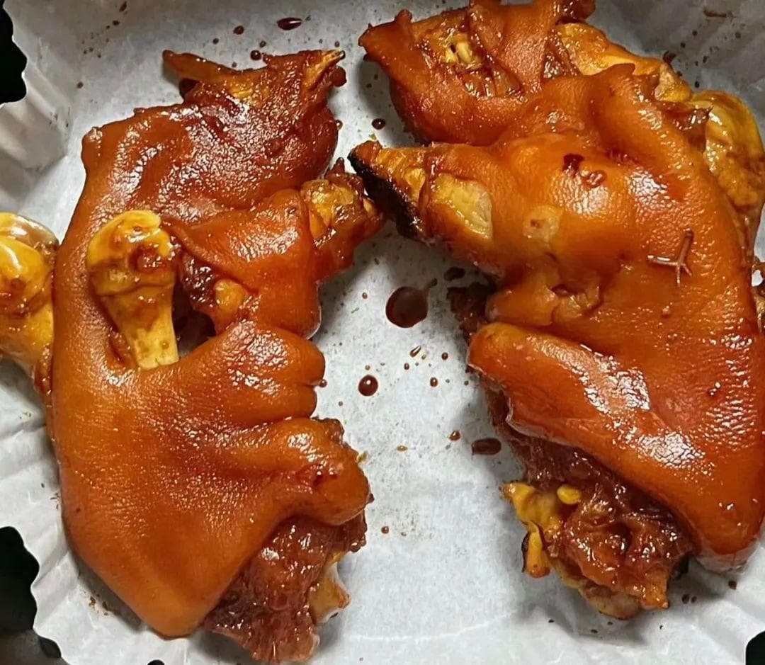 买猪蹄专挑大的？别傻了，牢记4个要点，好猪蹄一挑一个准！