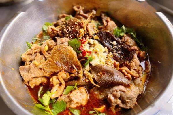火锅新宠：毛肚凭借爽脆口感受食客热捧