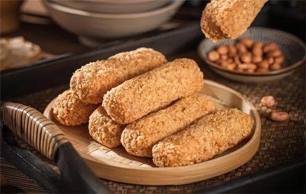 麻粩：传统美食的制作工艺与文化内涵