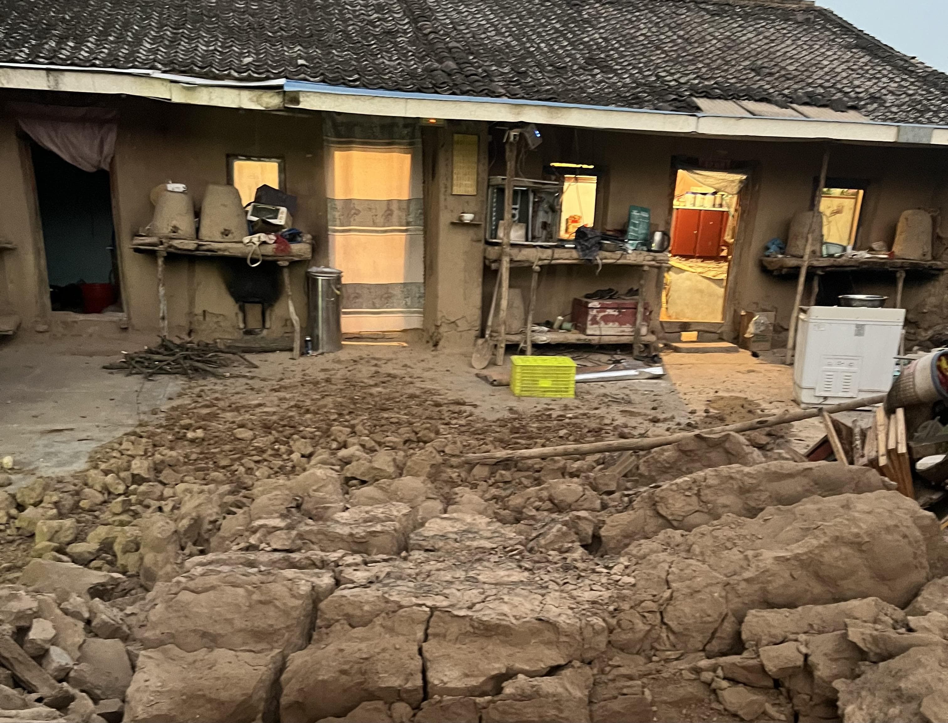 为什么会地震？地震的形成原因、预防方法及震后注意事项