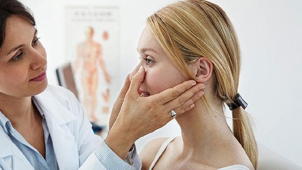 颧骨骨折的症状、诊断与治疗全解析