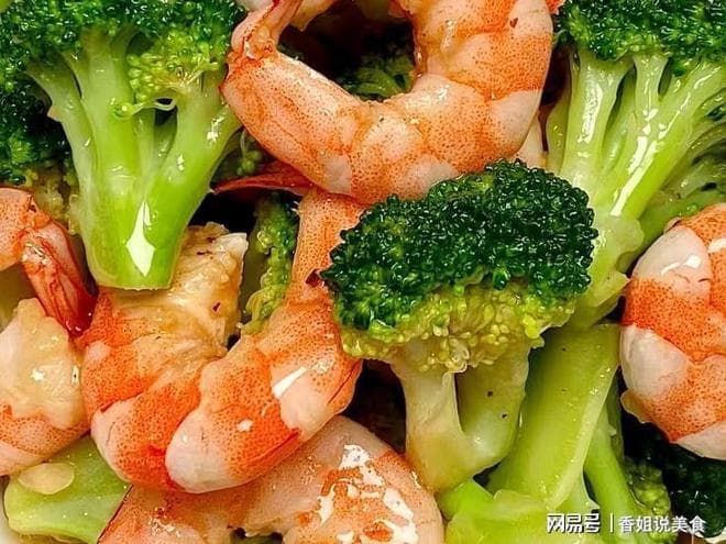 夏天，少给孩子吃烤肉，要多吃八道菜，低热量高营养，健康长高个