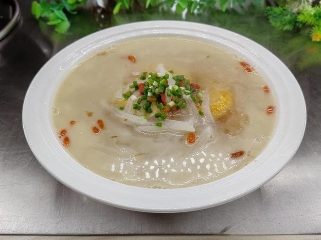 萝卜丝荷包蛋汤要好吃，讲究的汤白，味鲜，技巧告诉你，很简单