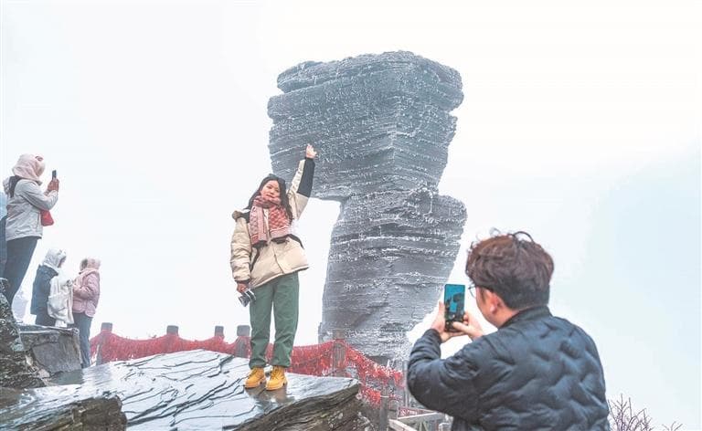 黔东大地山青水绿万象新：绿色铜仁现代化建设一线观察