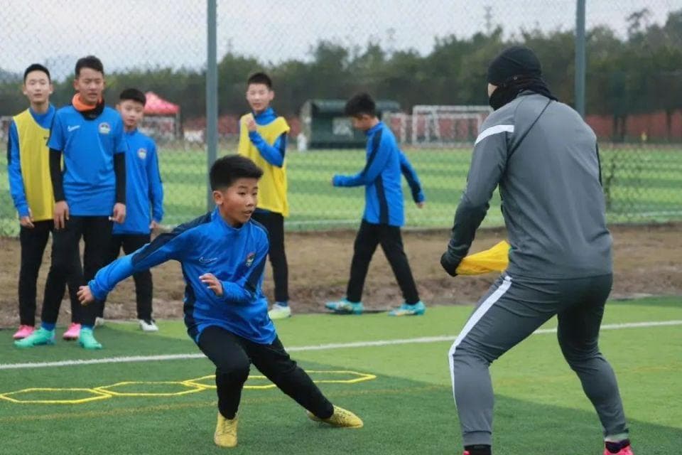 河南足球俱乐部三十周年记：五级梯队架构基本建成，留住河南足球的根