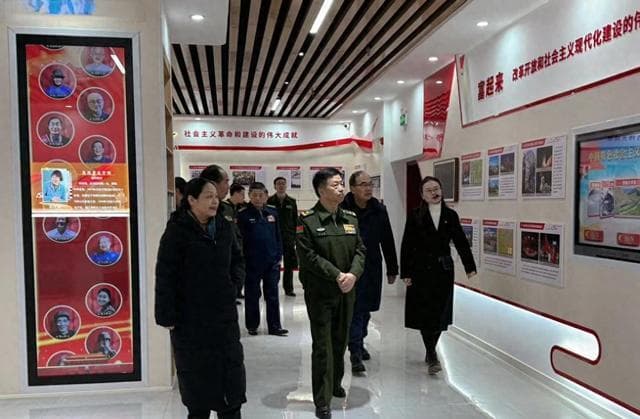 武警将官转任省军区当主官，为何要改授陆军衔，海空军将官却不用