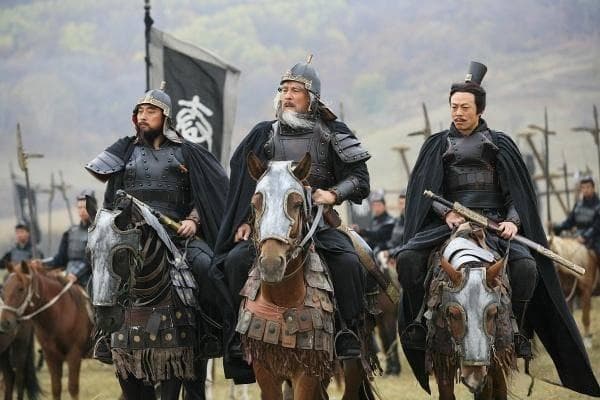 “三朝元老”：从历史典故到现代职场的传承