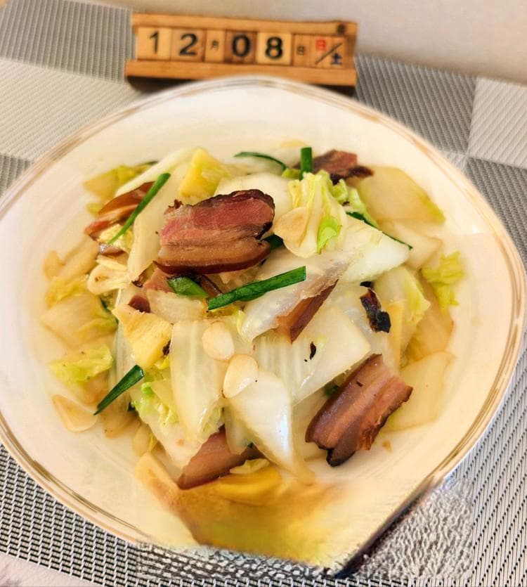 腊肉炒白菜：一道简单又美味的家常菜
