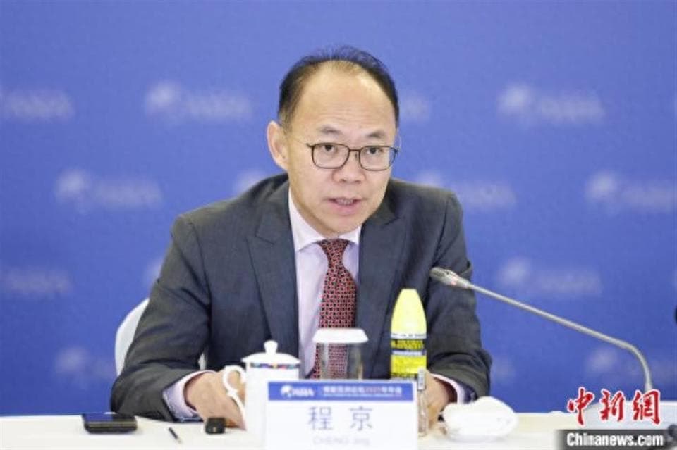 他可能是唯一开餐厅的院士：根据客人情绪搭配药膳，每个人的餐都不一样