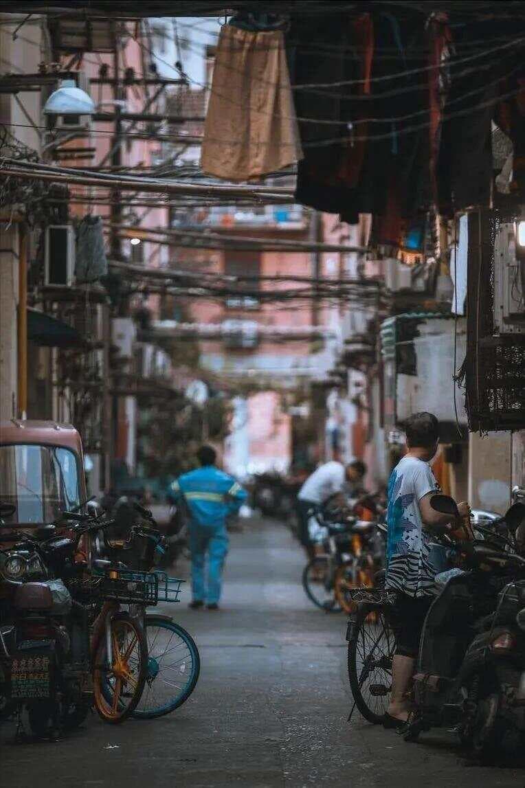 上海饮食文化：从早餐到夜宵，从传统到创新