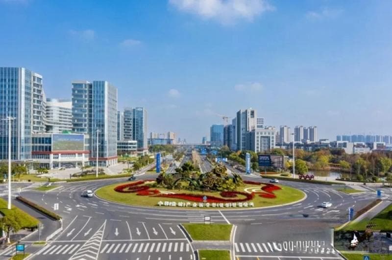 点燃新质生产力强劲引擎！2024年盐城经开区产业转型稳进提质