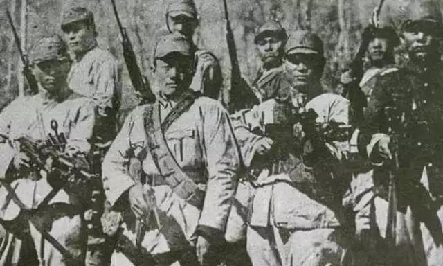 抗战时，马彪惊闻马秉忠阵亡，急派出一支轻骑兵直插敌人背后