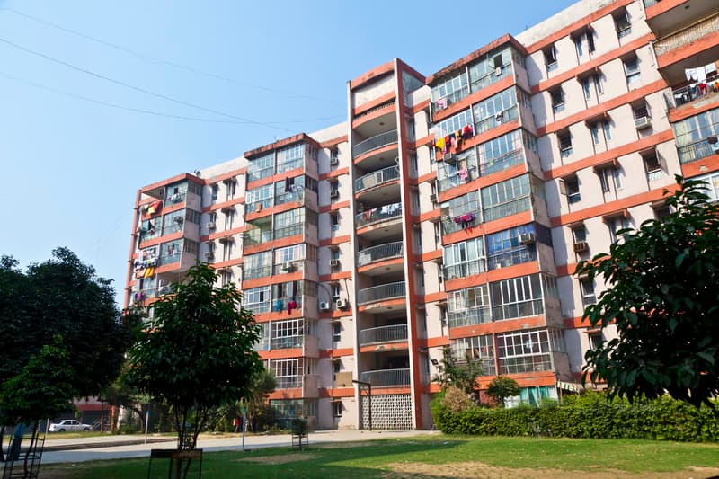 建房时如何选择合适的基础材料