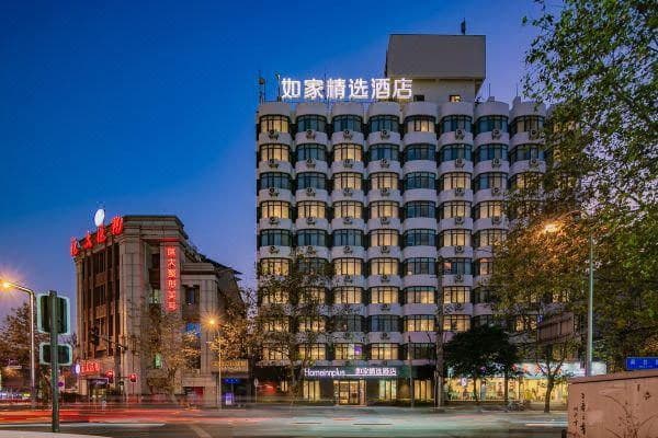 宁波老唐街美食探秘：品味历史与舌尖上的风情