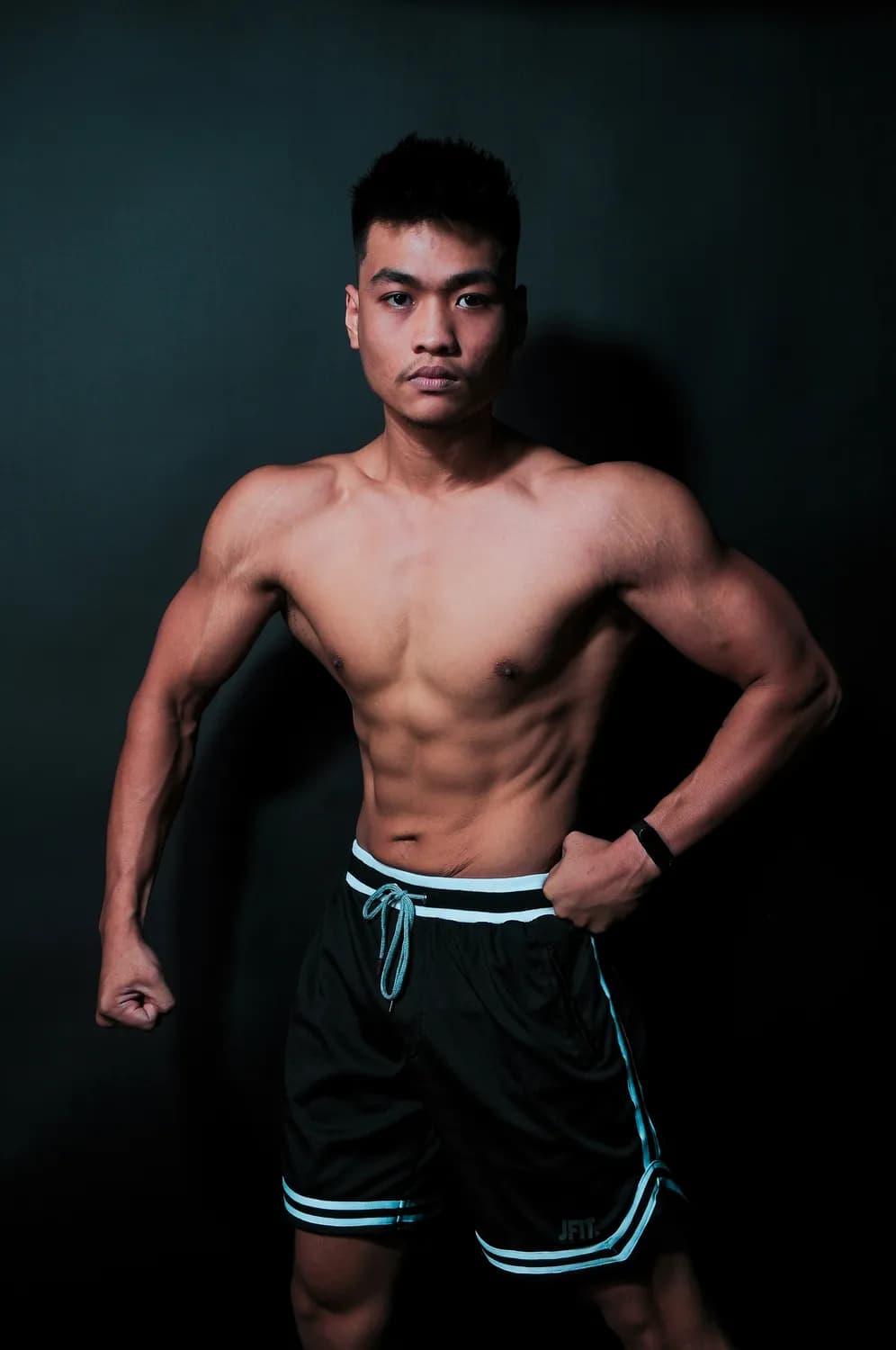 李李仁滚轮训练秘籍：腹肌滚滚来