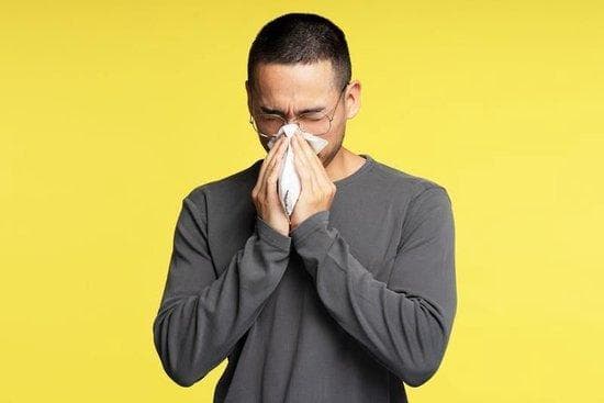 男子流感现“白肺” 流感不是简单发几天烧吃几颗药