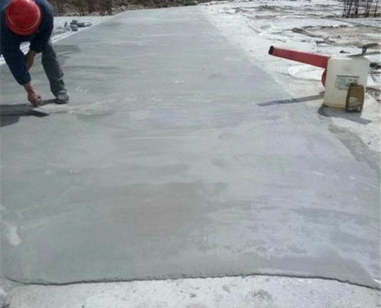 快速修补料在水泥路面维护中的应用