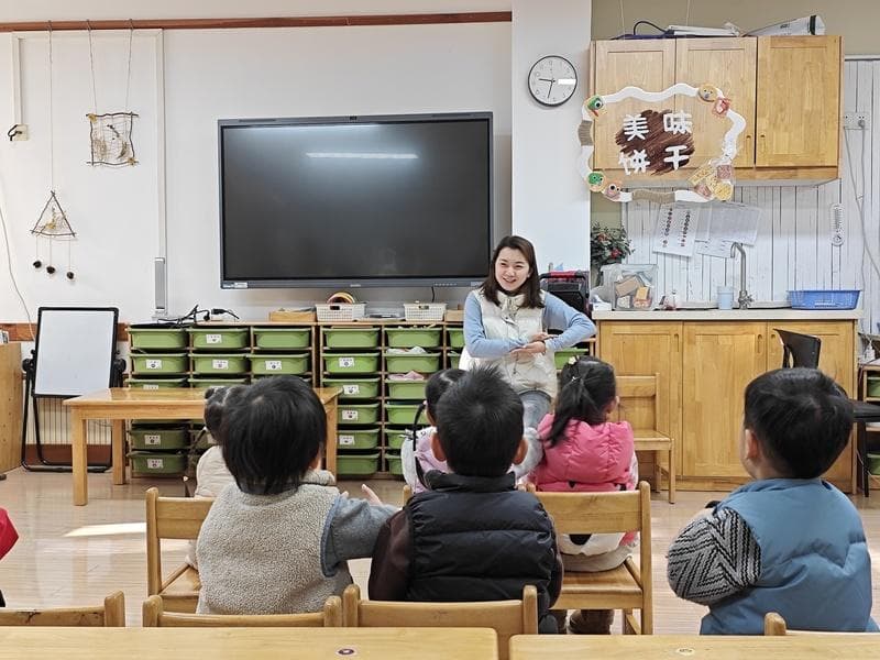 3岁以下的娃谁来带？幼儿园里的托班巧解家长“后顾之忧”
