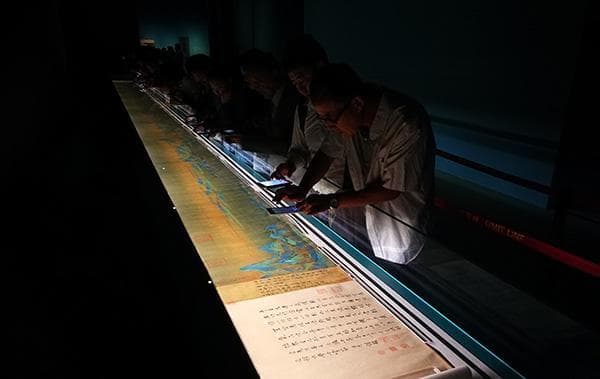 故宫“千里江山特展”火爆，专家：和人们时下的需求一拍即合