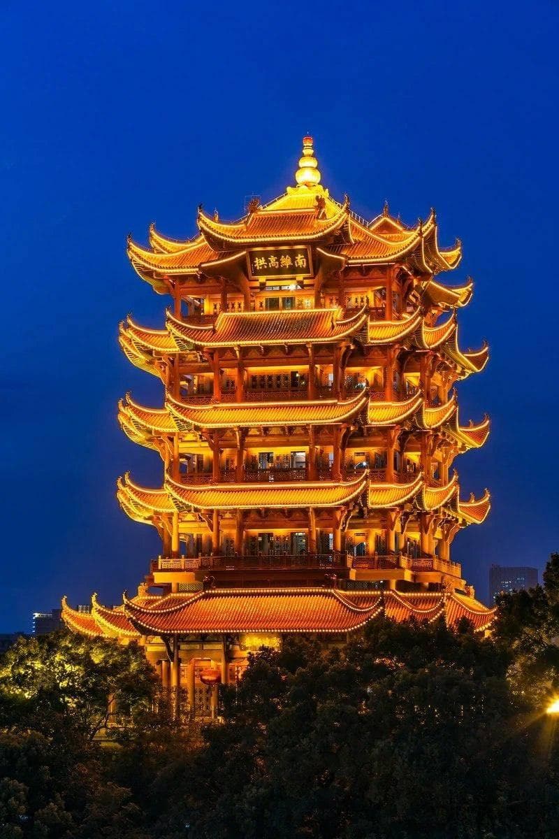 黄鹤楼之韵：历史长河中的文化印记