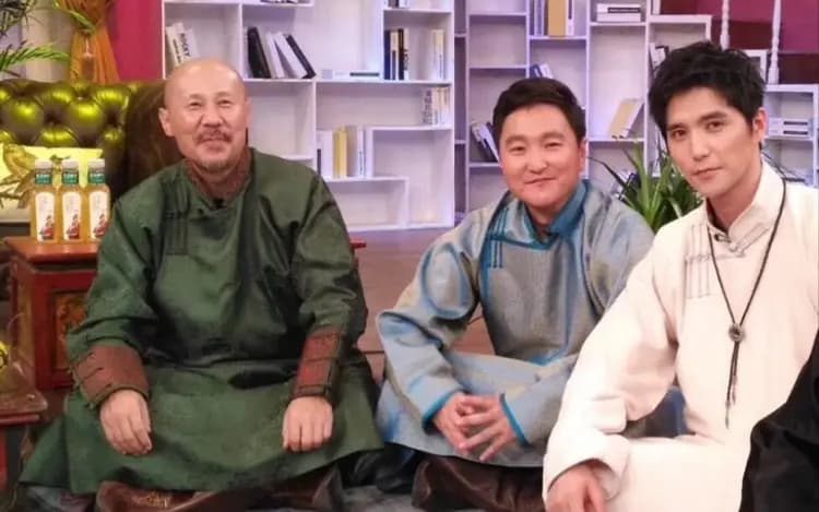 清朝灭亡不过百余年，满族人口上千万，为什么满语迅速消亡了？