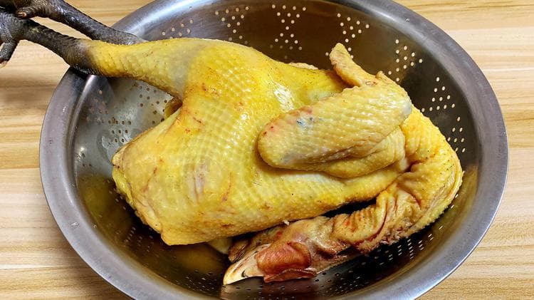 很多人都不知道：原来鸡身上有7个部位不能吃，涨知识了！